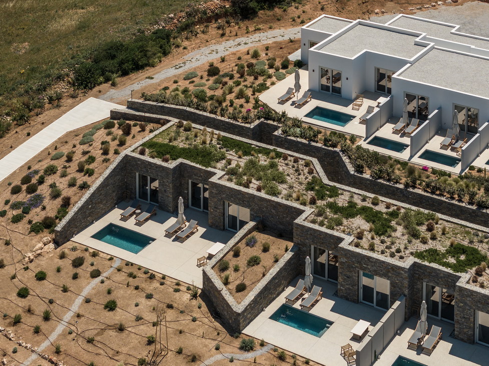 Essence-ovea-luxury-hotel-naousa-paros-01-01