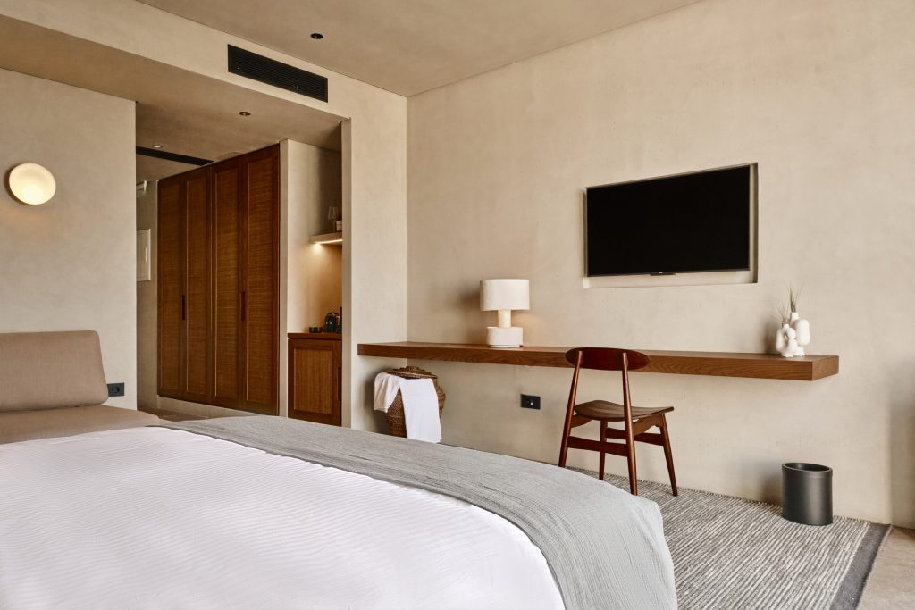 Essence-ovea-luxury-hotel-naousa-paros-01-11