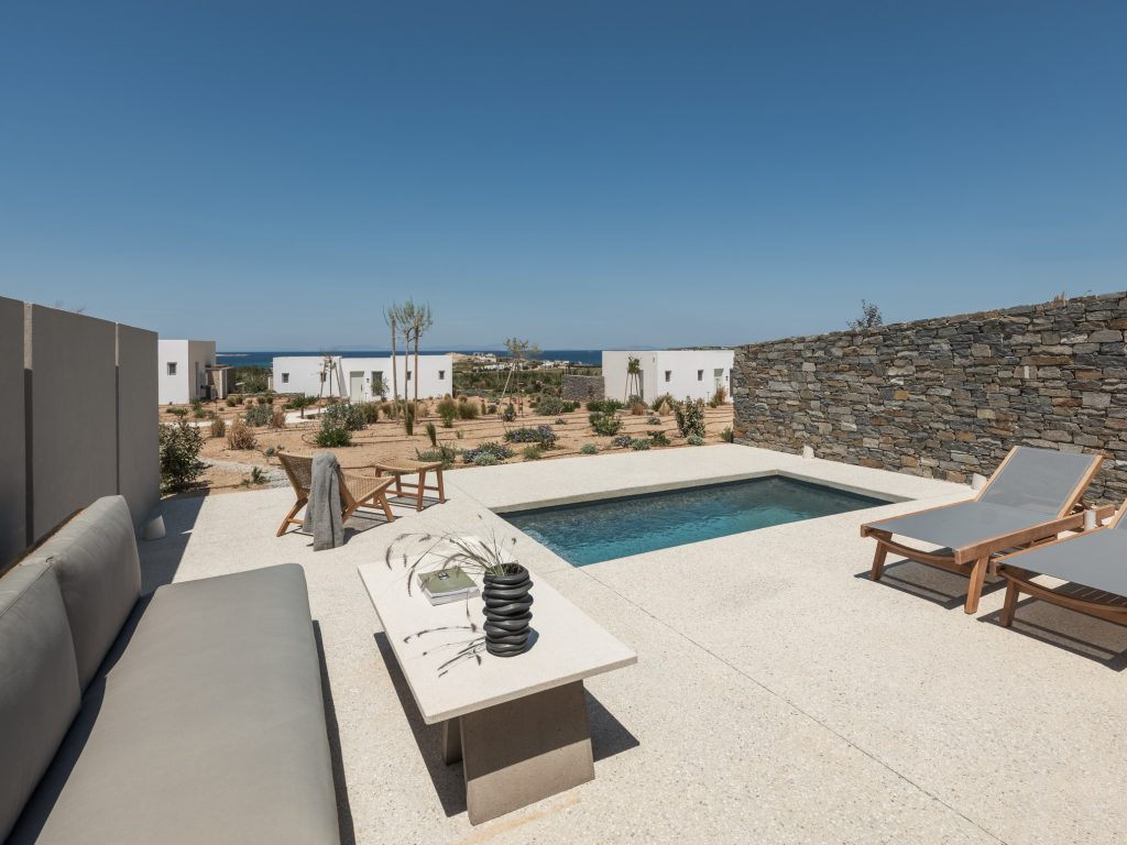 gardenGarden-ovea-luxury-hotel-naousa-paros-04