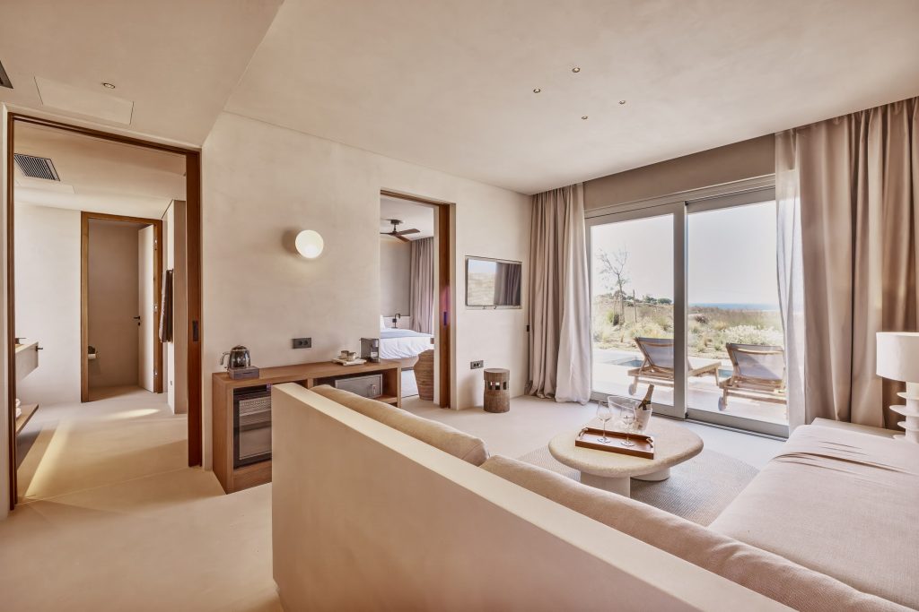 gardenGarden-ovea-luxury-hotel-naousa-paros-07