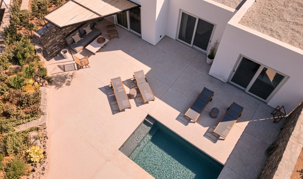 grand-private-pool-luxury-hotel-naousa-paros-02@02